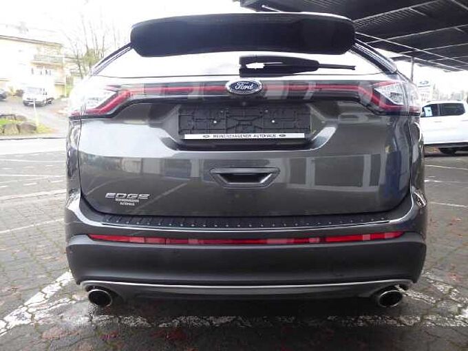 Ford Edge Titanium 4x4, Panorama, ACC,