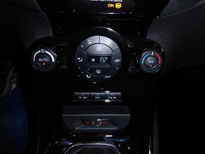 Ford Fiesta Titanium, Navi, Tempomat, AHK abn.