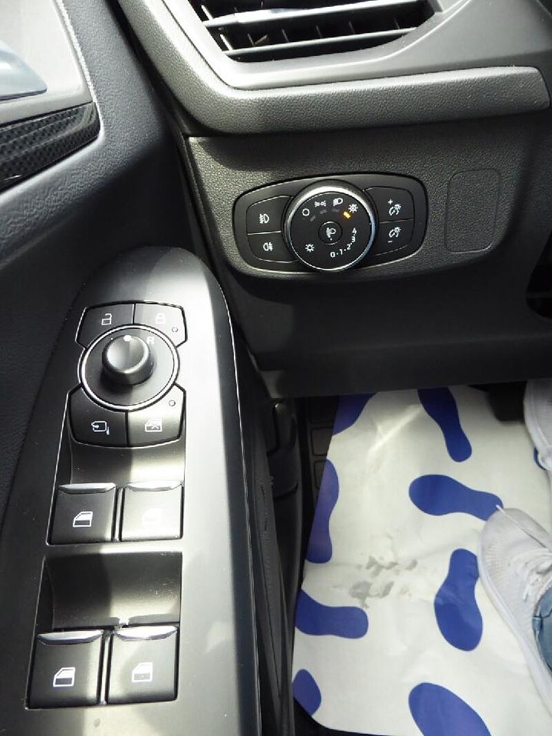 Ford Focus ST-Line, Automatik, NAV, KAM, SHZ