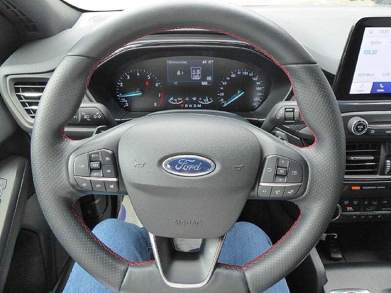 Ford Focus ST-Line, Automatik, NAV, KAM, SHZ