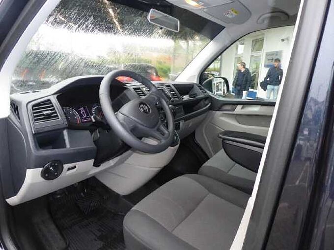 Volkswagen T6 Kombi 9-Sitzer Automatik