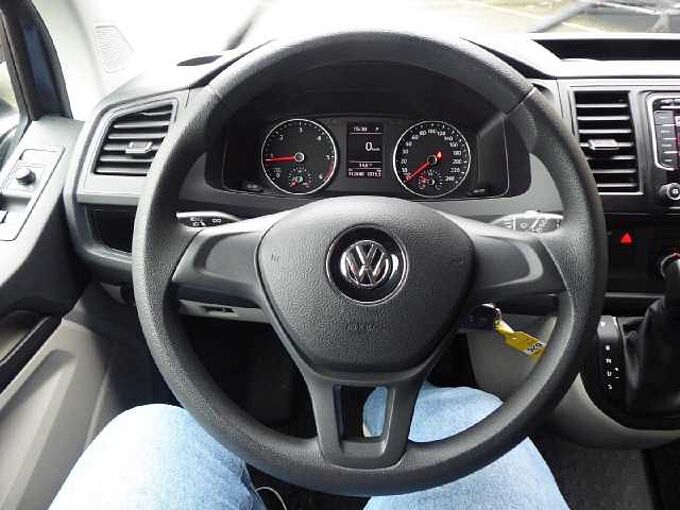 Volkswagen T6 Kombi 9-Sitzer Automatik