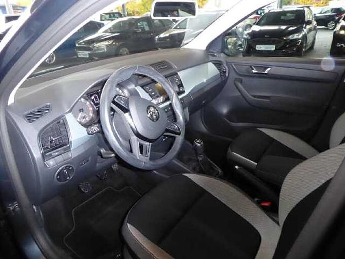 SKODA Fabia Ambition