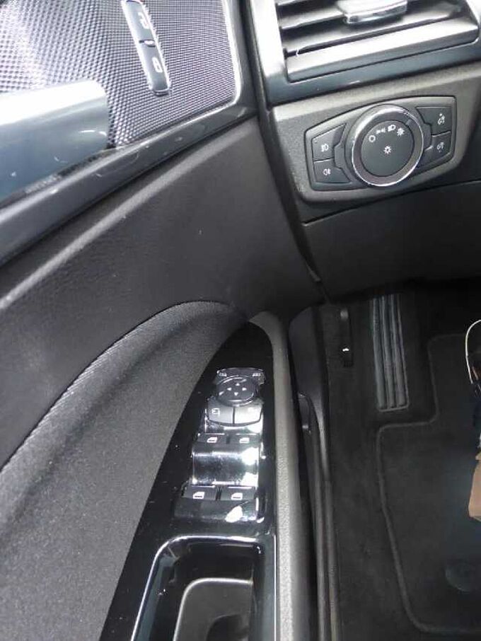 Ford Mondeo Turnier Titanium,AHK,Rückfahrkam.