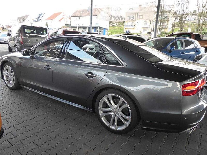 Audi S8 4.0 TFSI quattro Standheizung