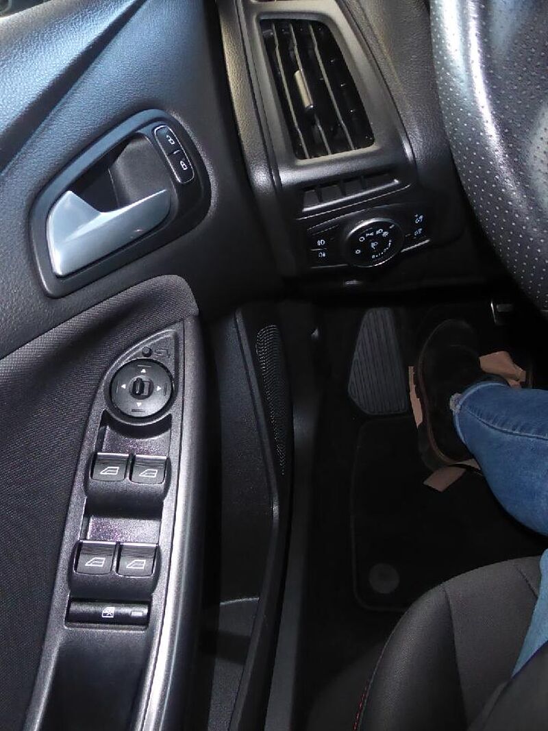 Ford Focus Turnier ST-Line, Autom. ,AHK, NAV