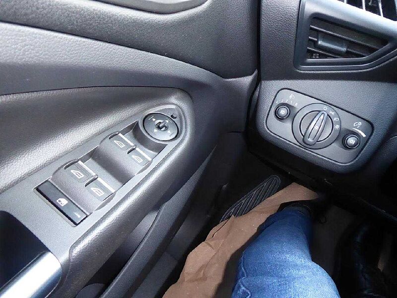 Ford Kuga Trend, Navi, Panoramadach