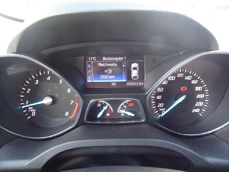 Ford Kuga Trend, Navi, Panoramadach