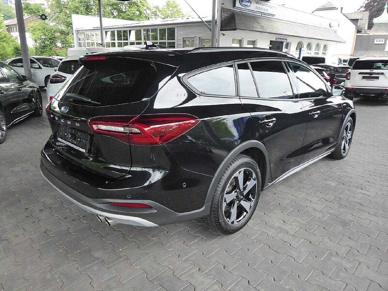 Ford Focus Turnier Active X, Headup, Pano.