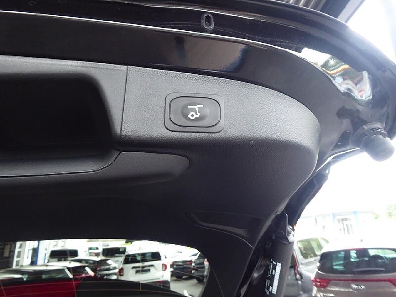 Ford Focus Turnier Active X, Headup, Pano.