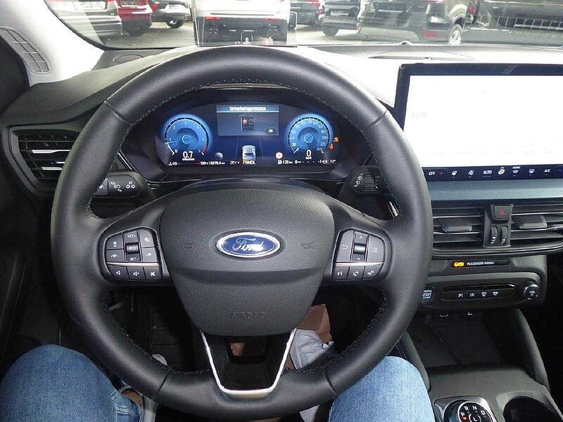 Ford Focus Turnier Active X, Headup, Pano.