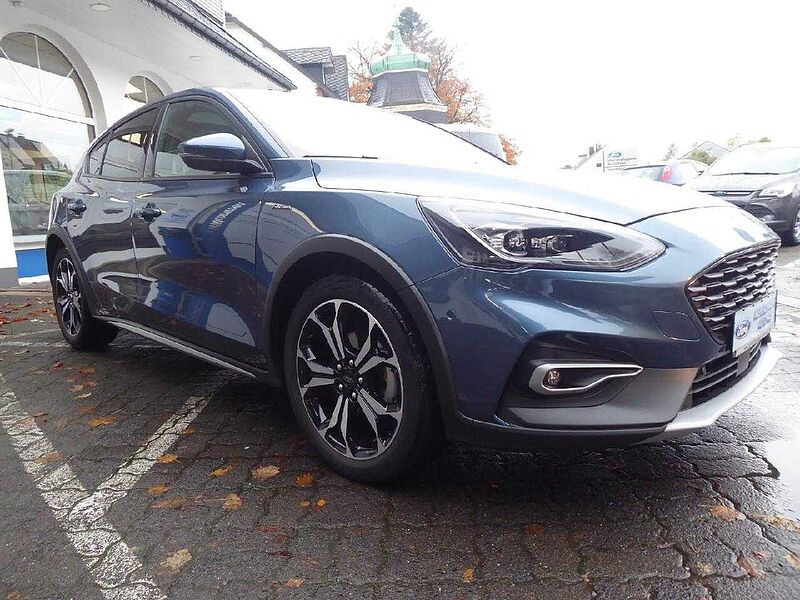 Ford Focus Lim. Active X Autom. **Panoramadach, ACC**