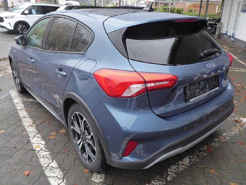 Ford Focus Lim. Active X Autom. **Panoramadach, ACC**