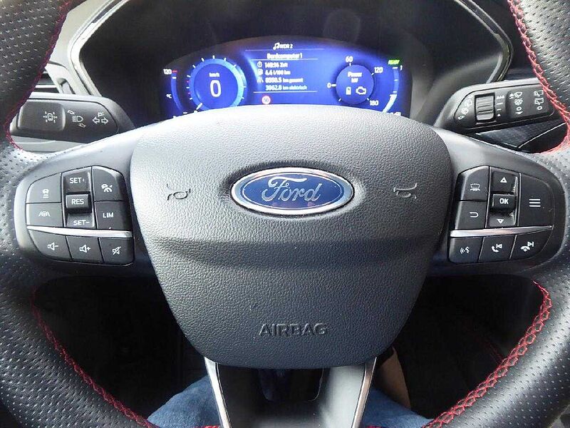 Ford Kuga Plug-In Hybrid ST-Line X, AHK