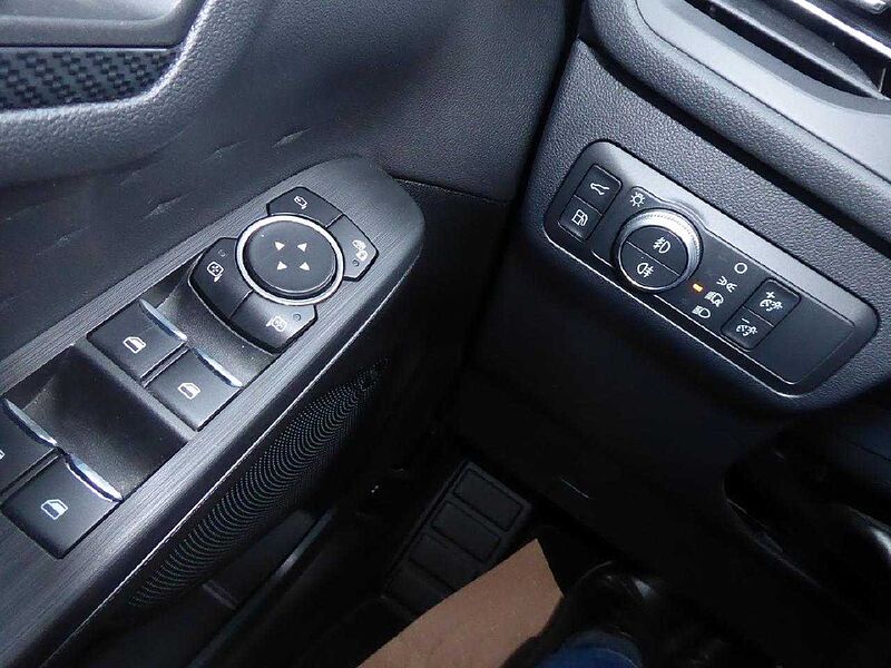 Ford Kuga Plug-In Hybrid ST-Line X, AHK