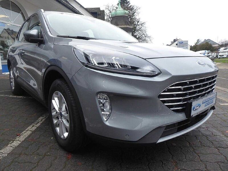 Ford Kuga Titanium 4x4 Automatik, AHK el. schwenkb.