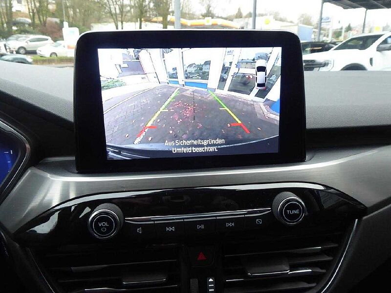 Ford Kuga Titanium 4x4 Automatik, AHK el. schwenkb.