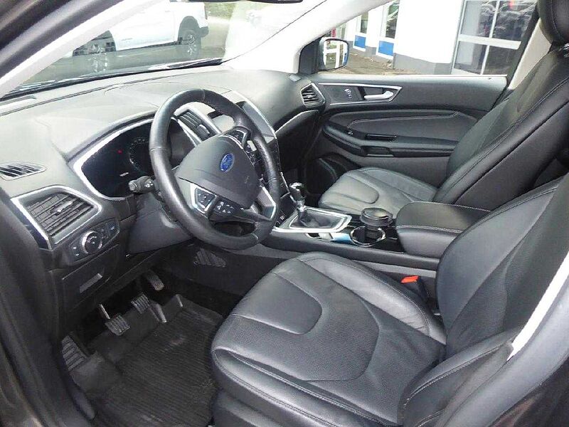 Ford Edge Titanium 4x4, Panorama, ACC,