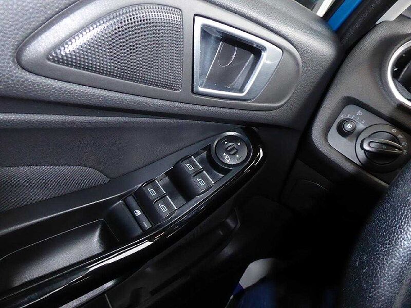 Ford Fiesta Titanium, Navi, Tempomat, AHK abn.