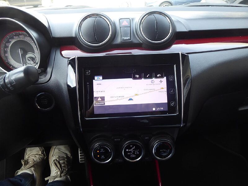 Suzuki Swift Sport, R&uuml;ckfahrkam, Navi