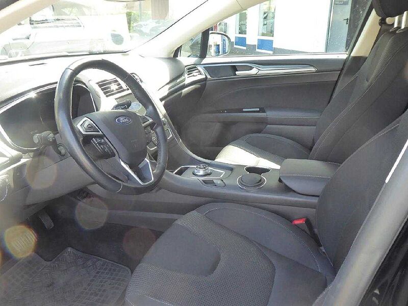 Ford Mondeo Titanium, elektr. AHK, CAM