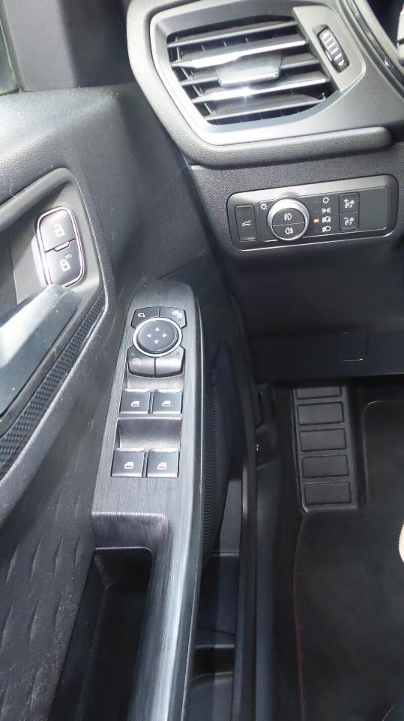 Ford Kuga ST-Line X 4X4 Autom. ACC, AHK-schwenkbar