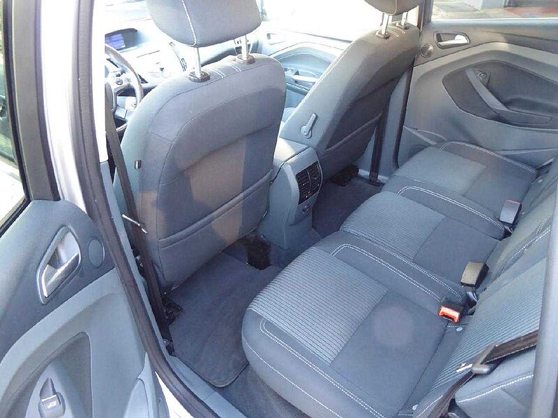 Ford C-Max Titanium