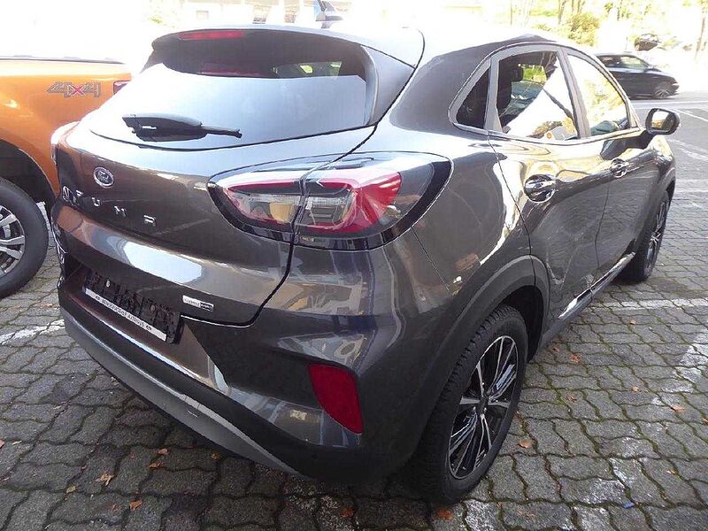 Ford Puma Titanium, Navi