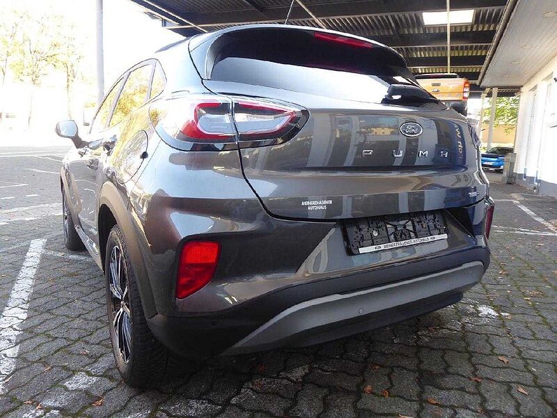 Ford Puma Titanium, Navi