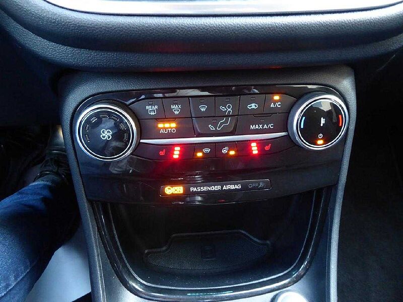 Ford Puma Titanium, Navi