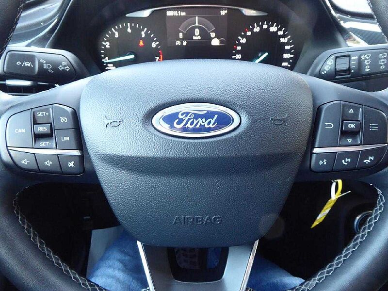 Ford Puma Titanium, Navi