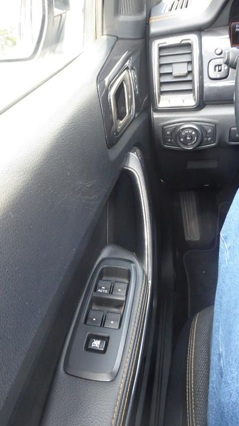 Ford Ranger Wildtrak Doppelkabine 4x4, Rollo